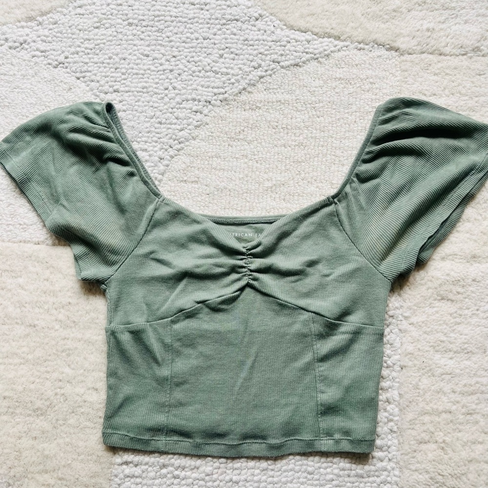 American Eagle Sage green cropped Tee size XS